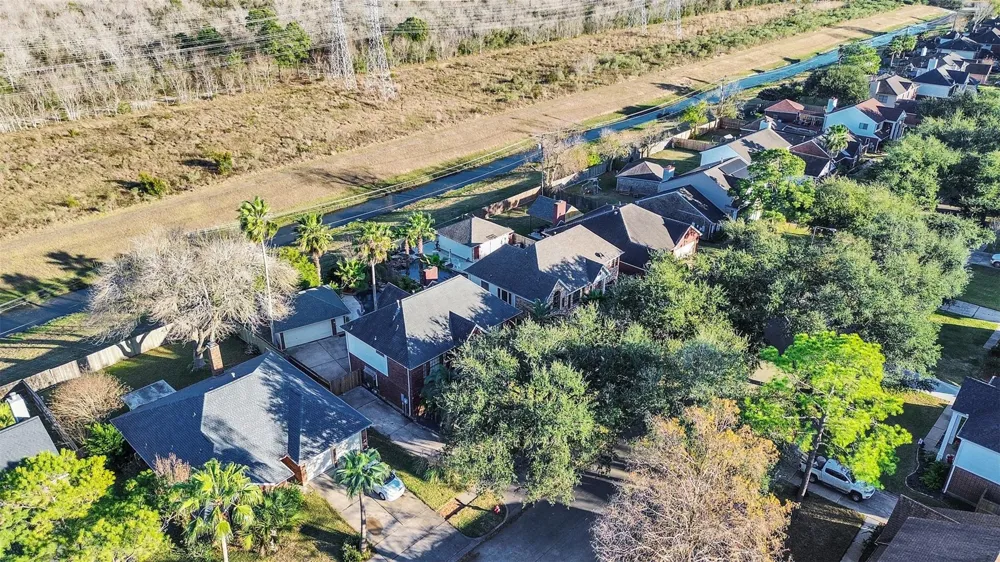114 Bayou Bend Drive League City, TX 77573