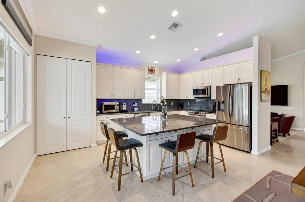 2271 Egret Cove Drive West Palm Beach, FL 33411