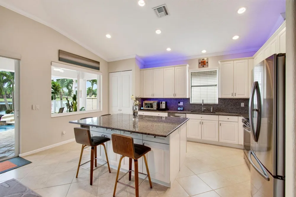 2271 Egret Cove Drive West Palm Beach, FL 33411