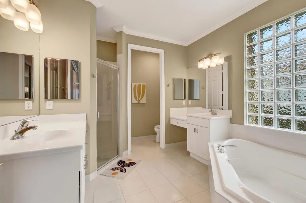 2271 Egret Cove Drive West Palm Beach, FL 33411