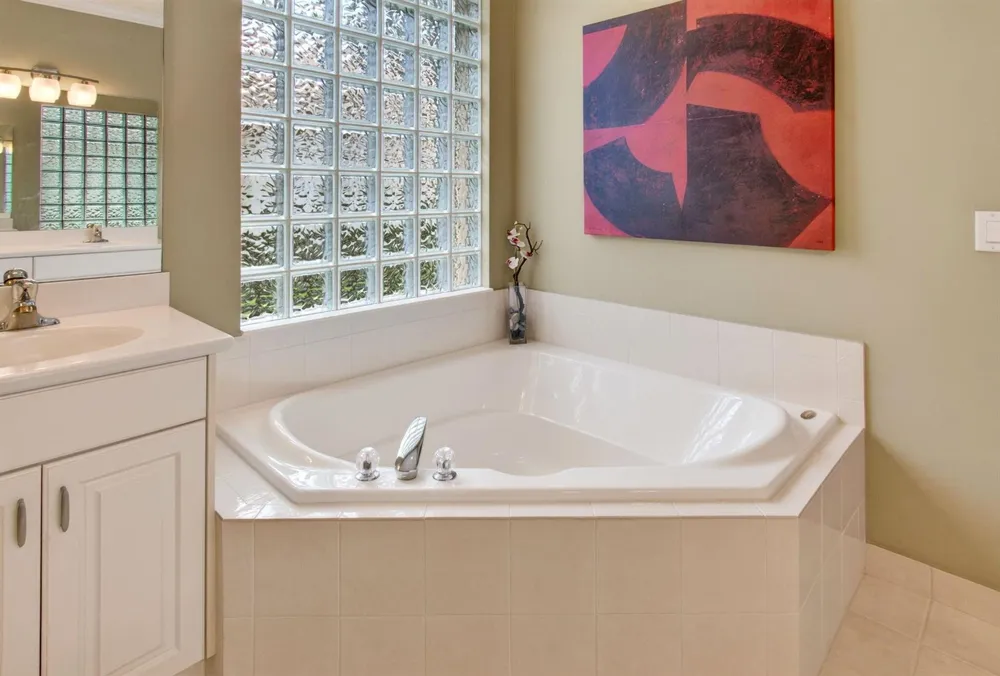 2271 Egret Cove Drive West Palm Beach, FL 33411