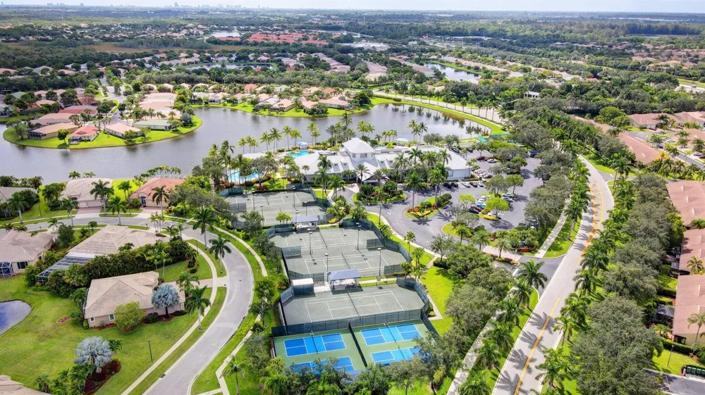 2271 Egret Cove Drive West Palm Beach, FL 33411