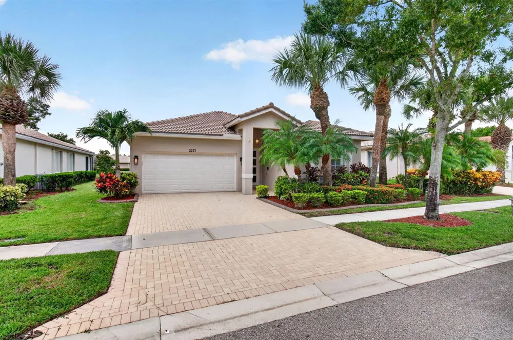 2271 Egret Cove Drive West Palm Beach, FL 33411