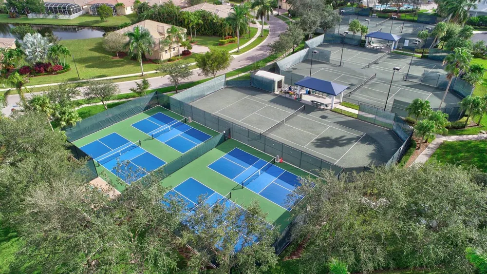 2271 Egret Cove Drive West Palm Beach, FL 33411