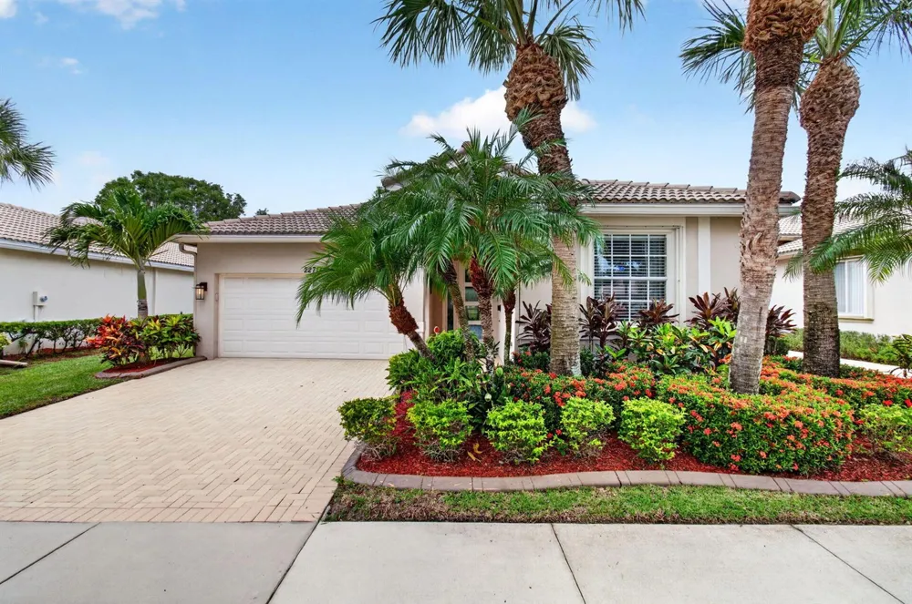 2271 Egret Cove Drive West Palm Beach, FL 33411