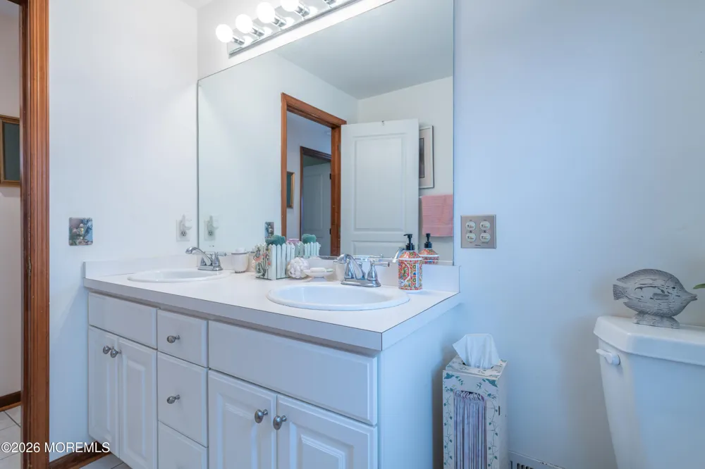 39 Lagoon Drive E Brick, NJ 08723