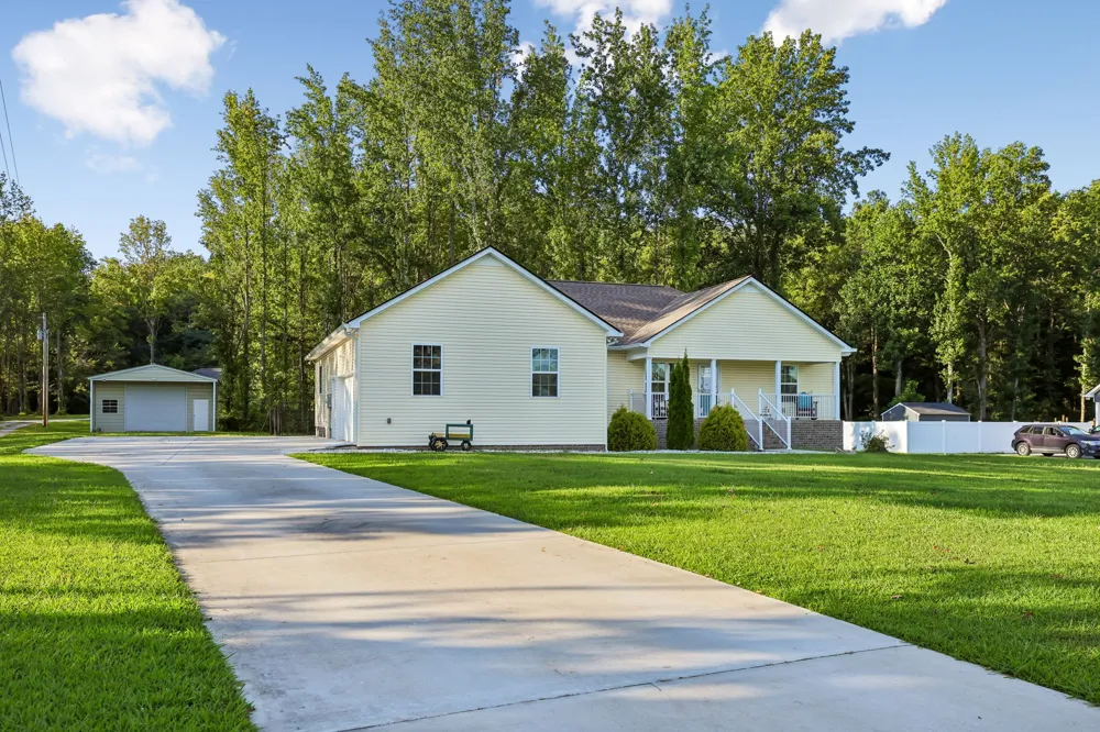 7485 McMinnville Hwy Morrison, TN 37357
