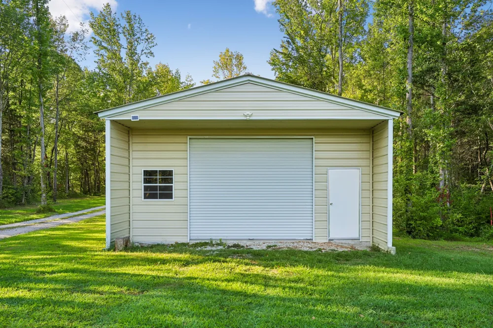 7485 McMinnville Hwy Morrison, TN 37357