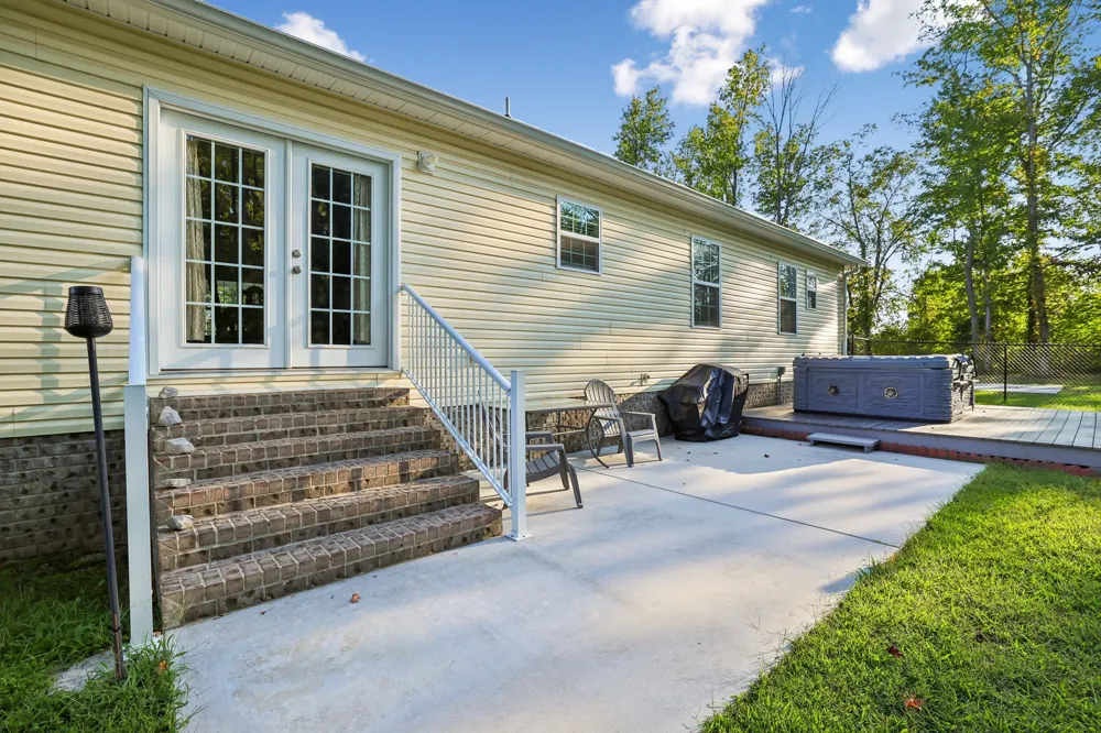 7485 McMinnville Hwy Morrison, TN 37357