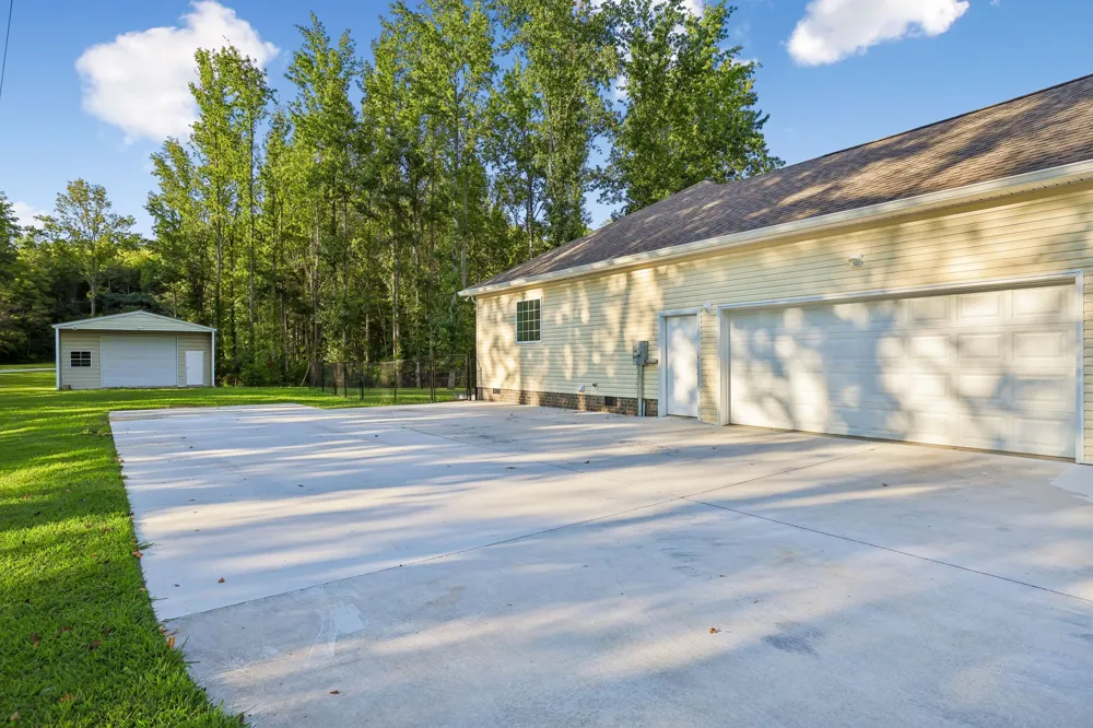 7485 McMinnville Hwy Morrison, TN 37357