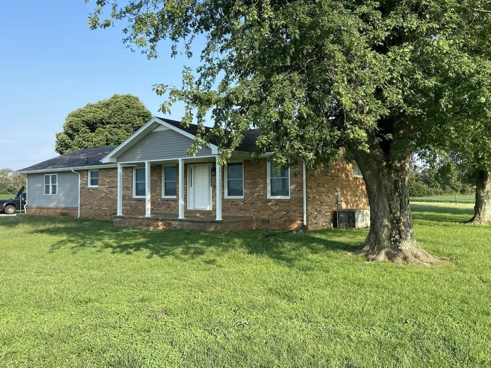 801 Webb Rd Clarksville, TN 37040