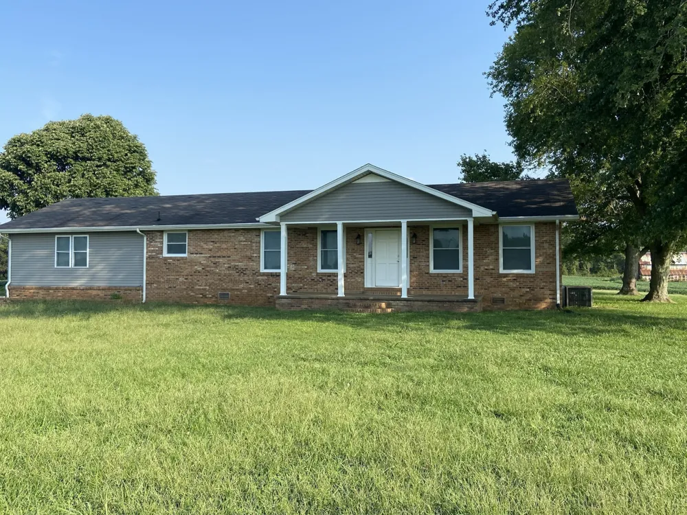 801 Webb Rd Clarksville, TN 37040