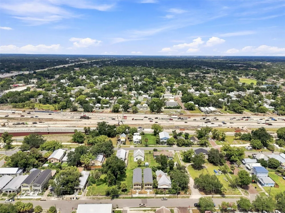 942 E 11TH AVENUE #1 Tampa, FL 33605