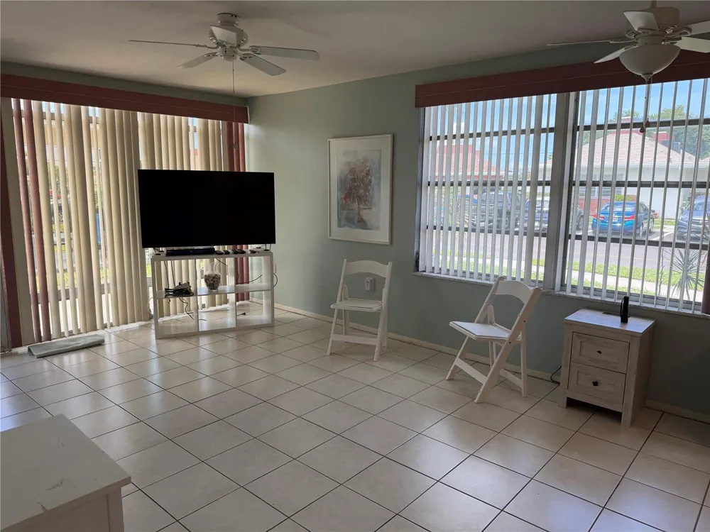 4340 TAHITIAN GARDENS CIRCLE #D Holiday, FL 34691