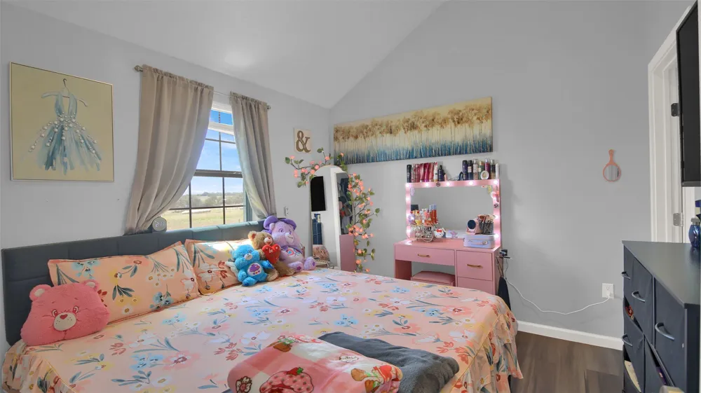 599 Rocky Lane Luling, TX 78648