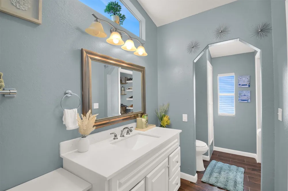 599 Rocky Lane Luling, TX 78648