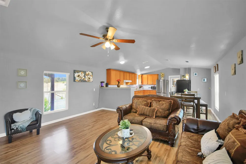 599 Rocky Lane Luling, TX 78648