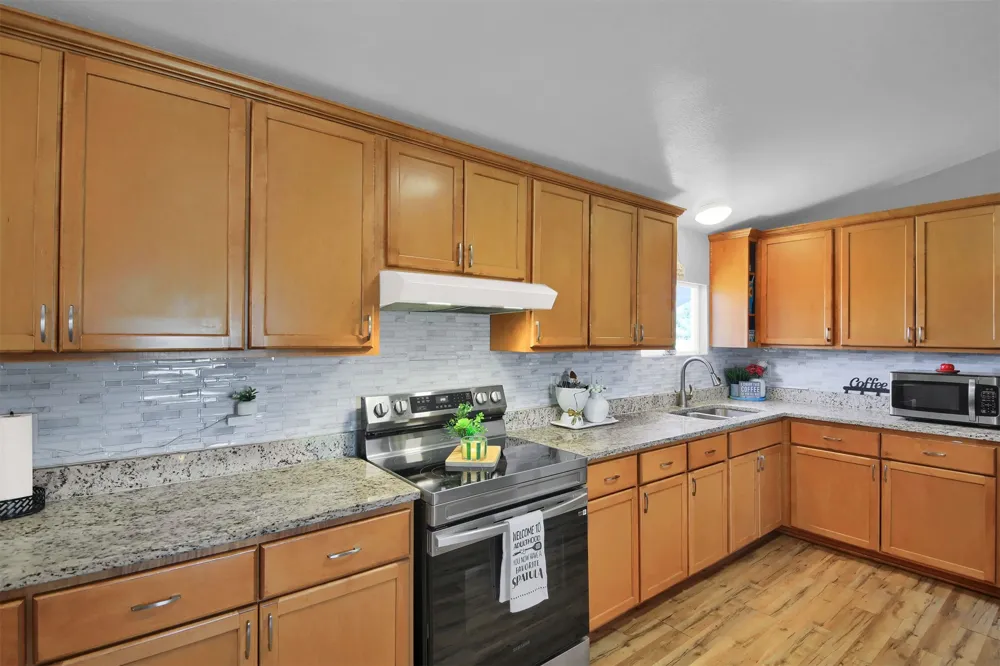 599 Rocky Lane Luling, TX 78648