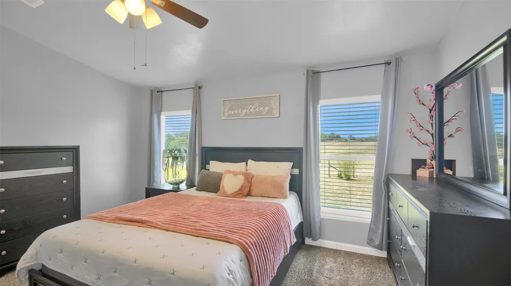 599 Rocky Lane Luling, TX 78648