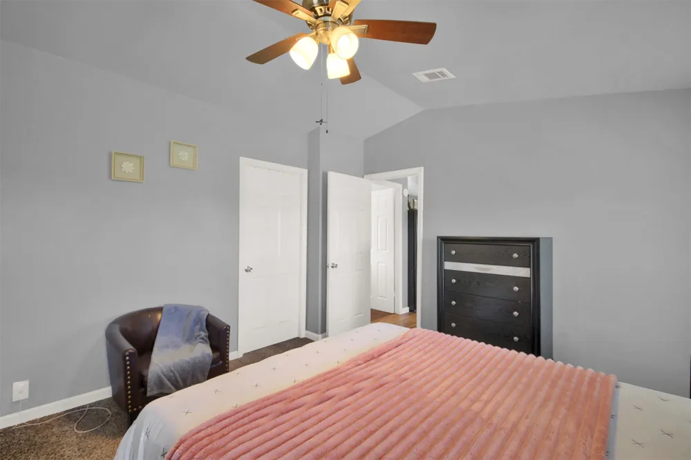 599 Rocky Lane Luling, TX 78648