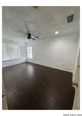 9611 SIMPLICITY DR San Antonio, TX 78245
