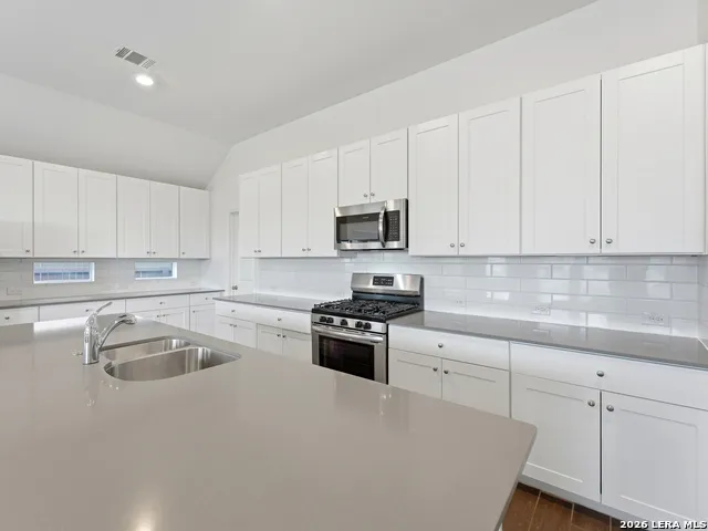 6068 Draw Loop Bulverde, TX 78163