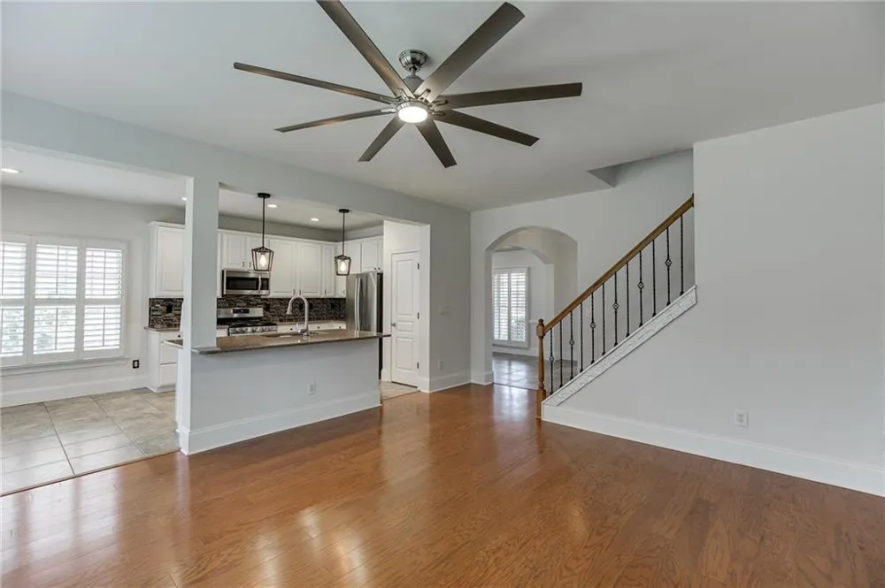 7823 Keepsake Lane Flowery Branch, GA 30542