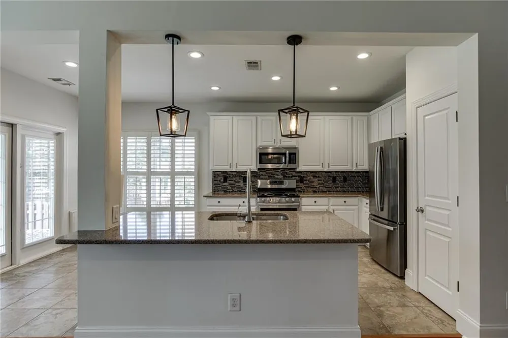 7823 Keepsake Lane Flowery Branch, GA 30542