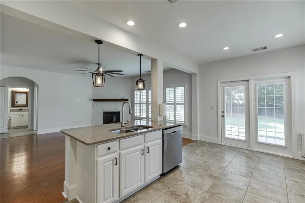 7823 Keepsake Lane Flowery Branch, GA 30542
