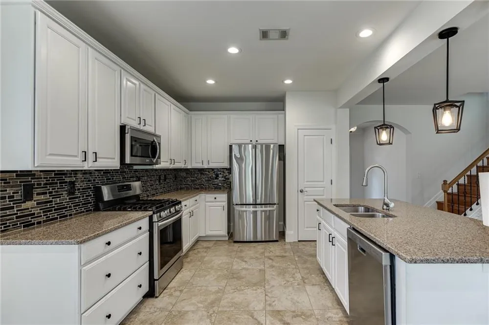 7823 Keepsake Lane Flowery Branch, GA 30542