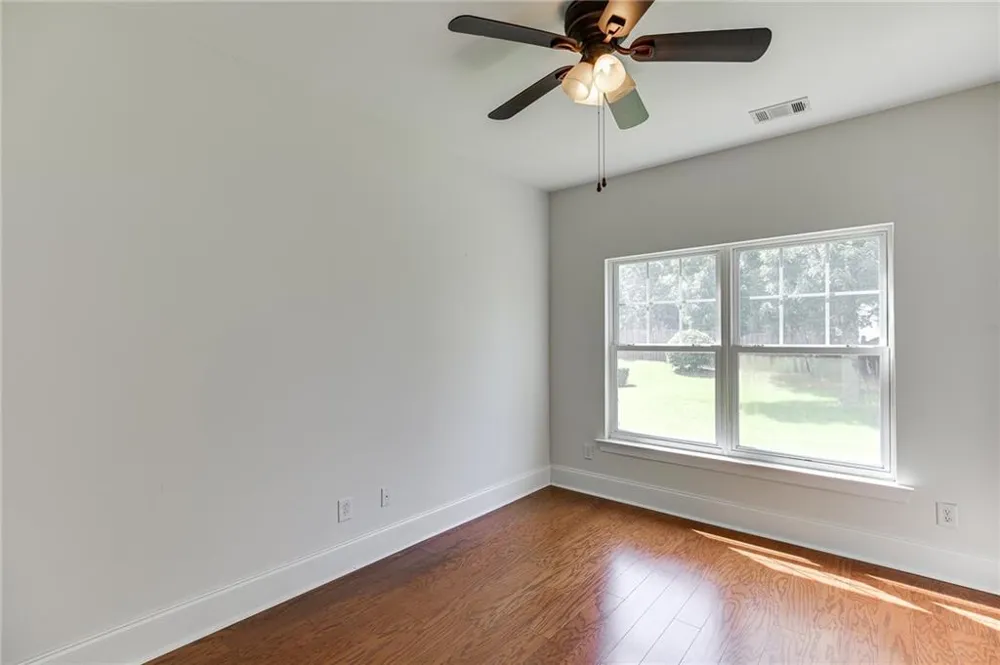 7823 Keepsake Lane Flowery Branch, GA 30542