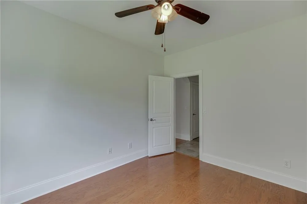 7823 Keepsake Lane Flowery Branch, GA 30542