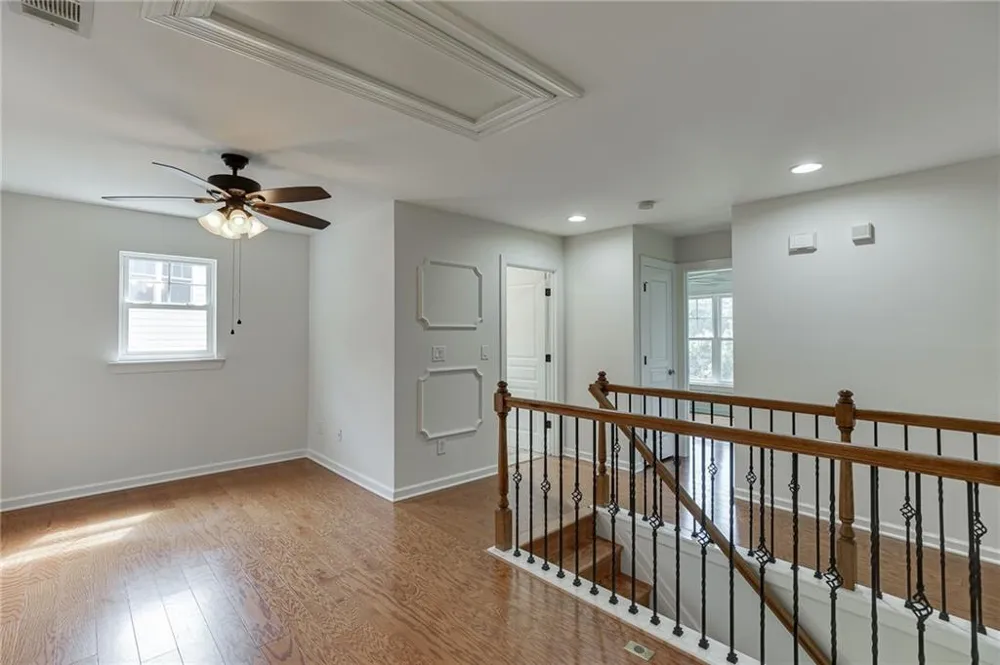 7823 Keepsake Lane Flowery Branch, GA 30542