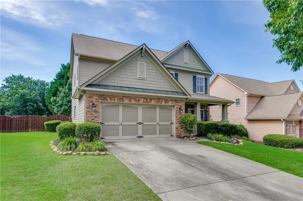 7823 Keepsake Lane Flowery Branch, GA 30542