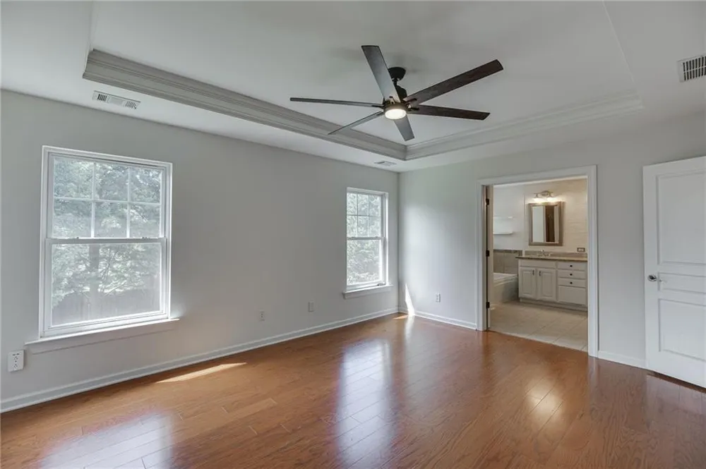 7823 Keepsake Lane Flowery Branch, GA 30542