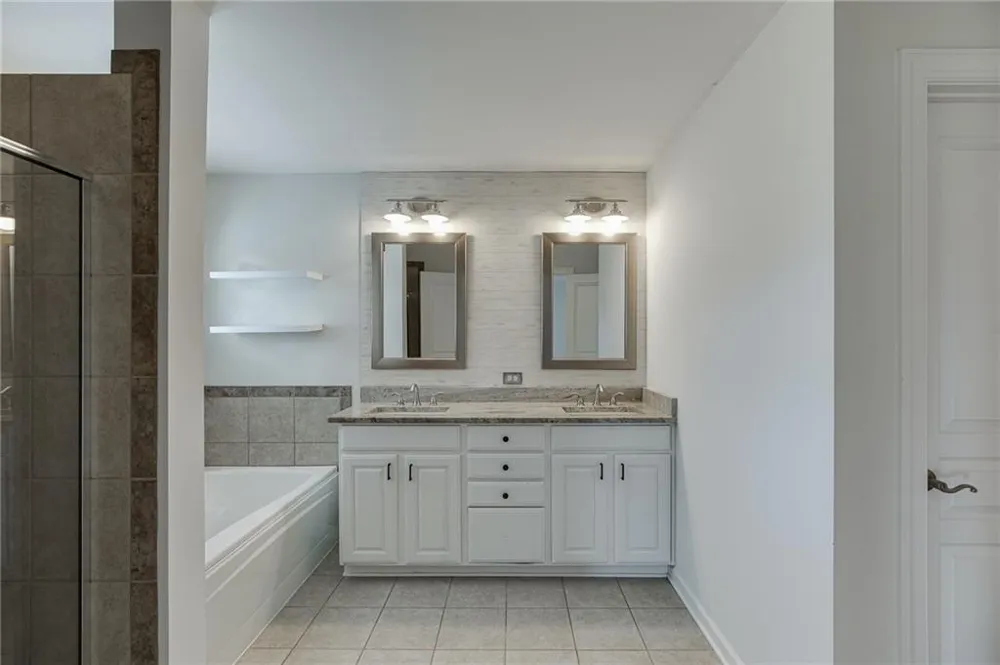 7823 Keepsake Lane Flowery Branch, GA 30542