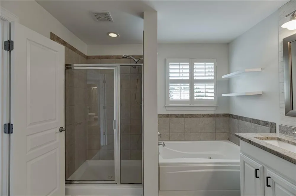 7823 Keepsake Lane Flowery Branch, GA 30542