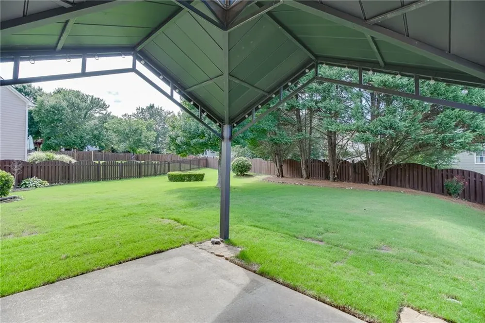 7823 Keepsake Lane Flowery Branch, GA 30542