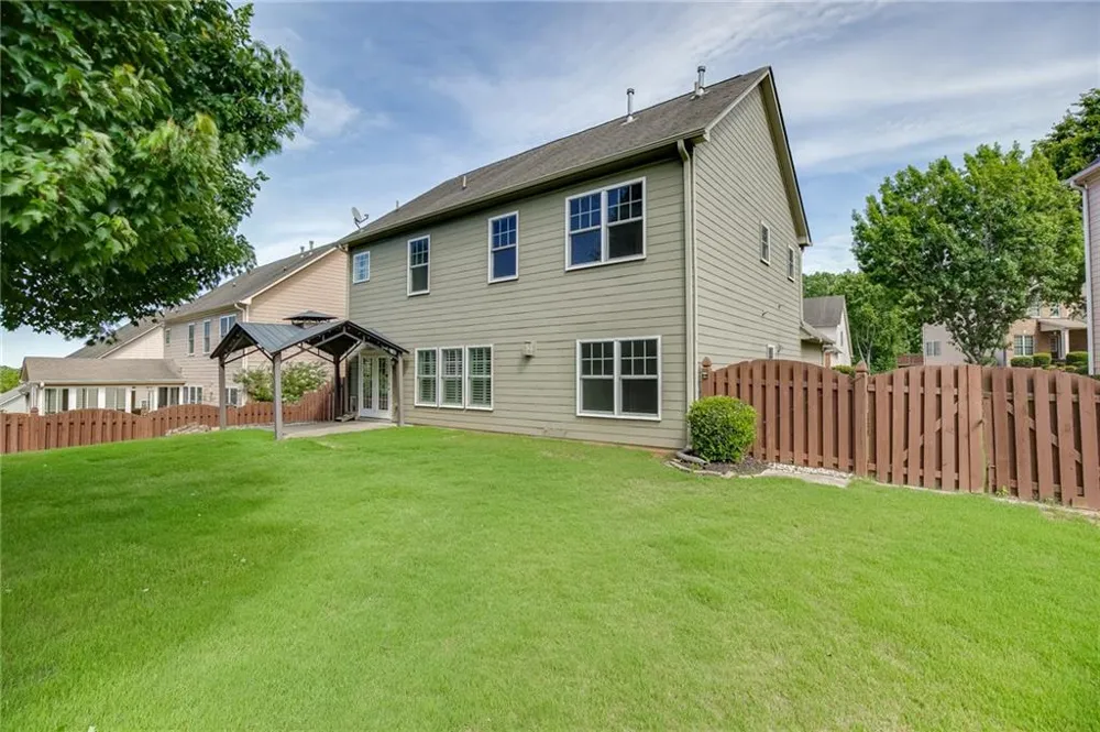 7823 Keepsake Lane Flowery Branch, GA 30542