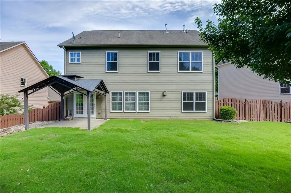 7823 Keepsake Lane Flowery Branch, GA 30542