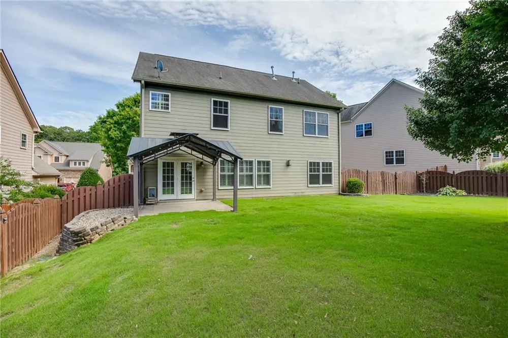 7823 Keepsake Lane Flowery Branch, GA 30542