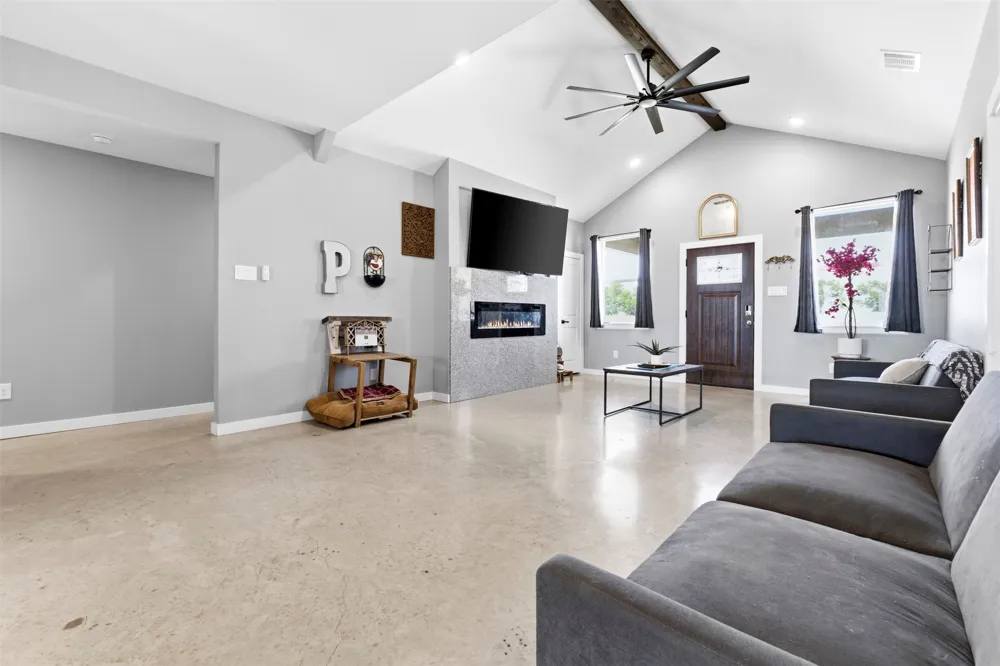 770 Section House Road Ennis, TX 75119