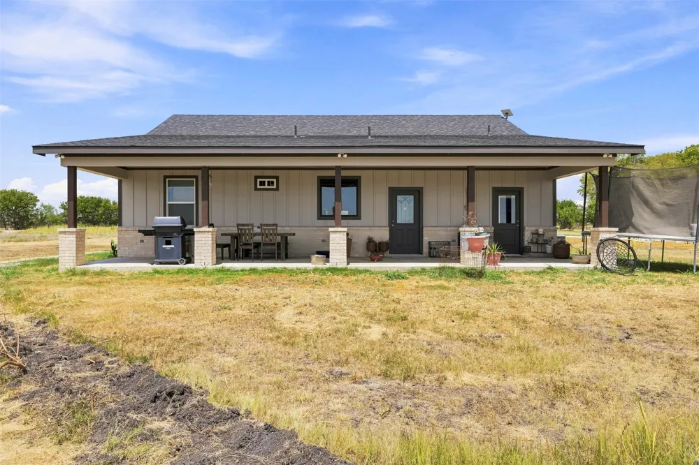 770 Section House Road Ennis, TX 75119