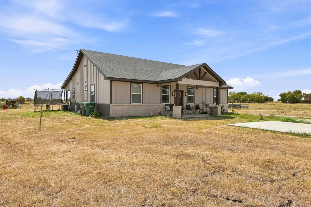 770 Section House Road Ennis, TX 75119
