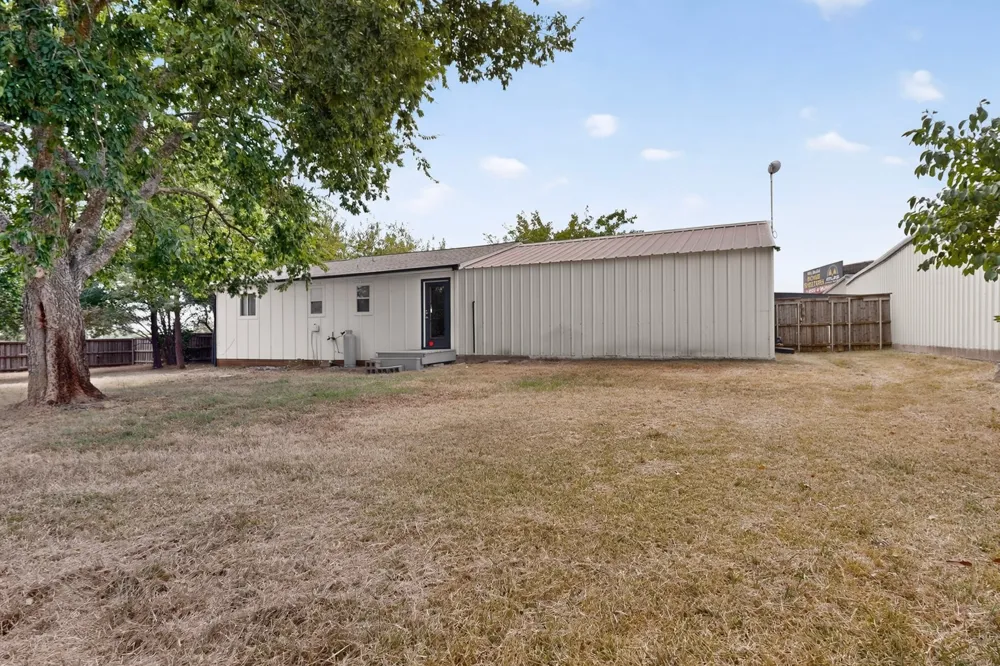 6138 W Interstate 30 Royse City, TX 75189