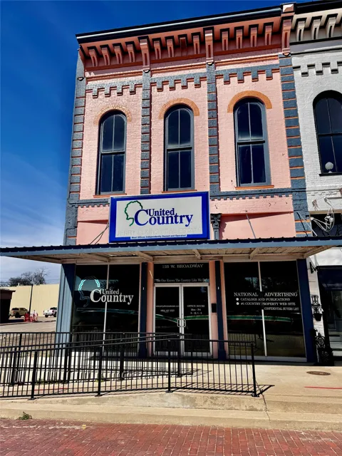 125 W Broadway Street