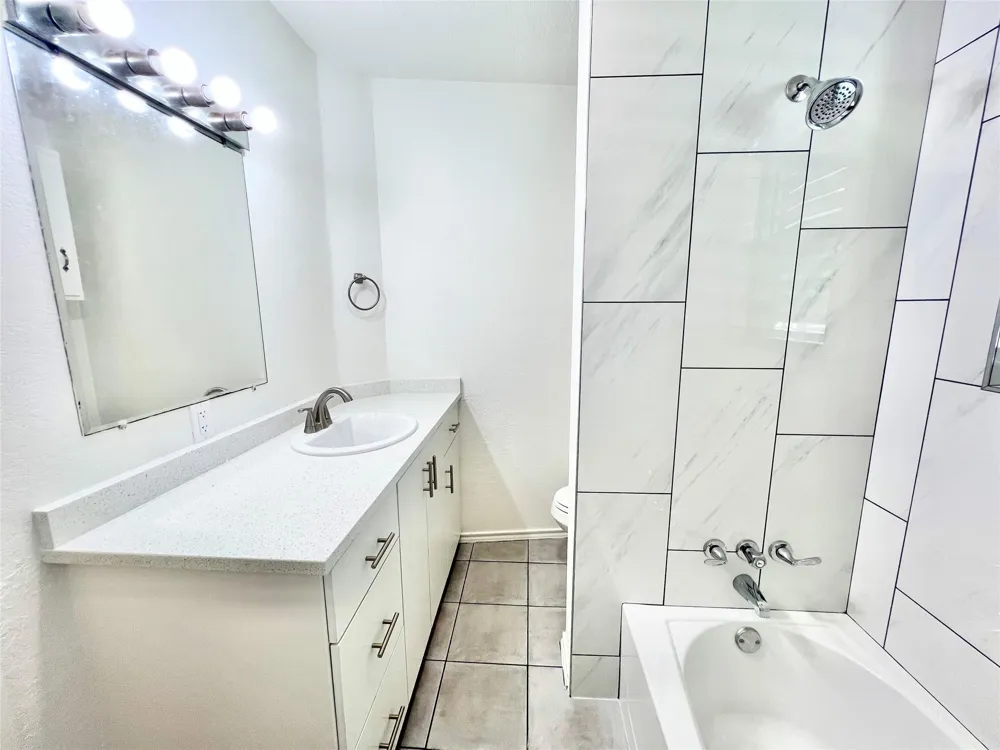 11815 15th Street Santa Fe, TX 77510