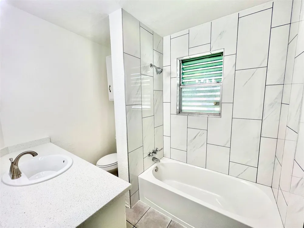 11815 15th Street Santa Fe, TX 77510