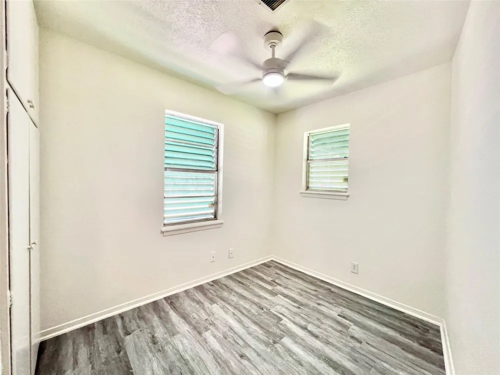 11815 15th Street Santa Fe, TX 77510