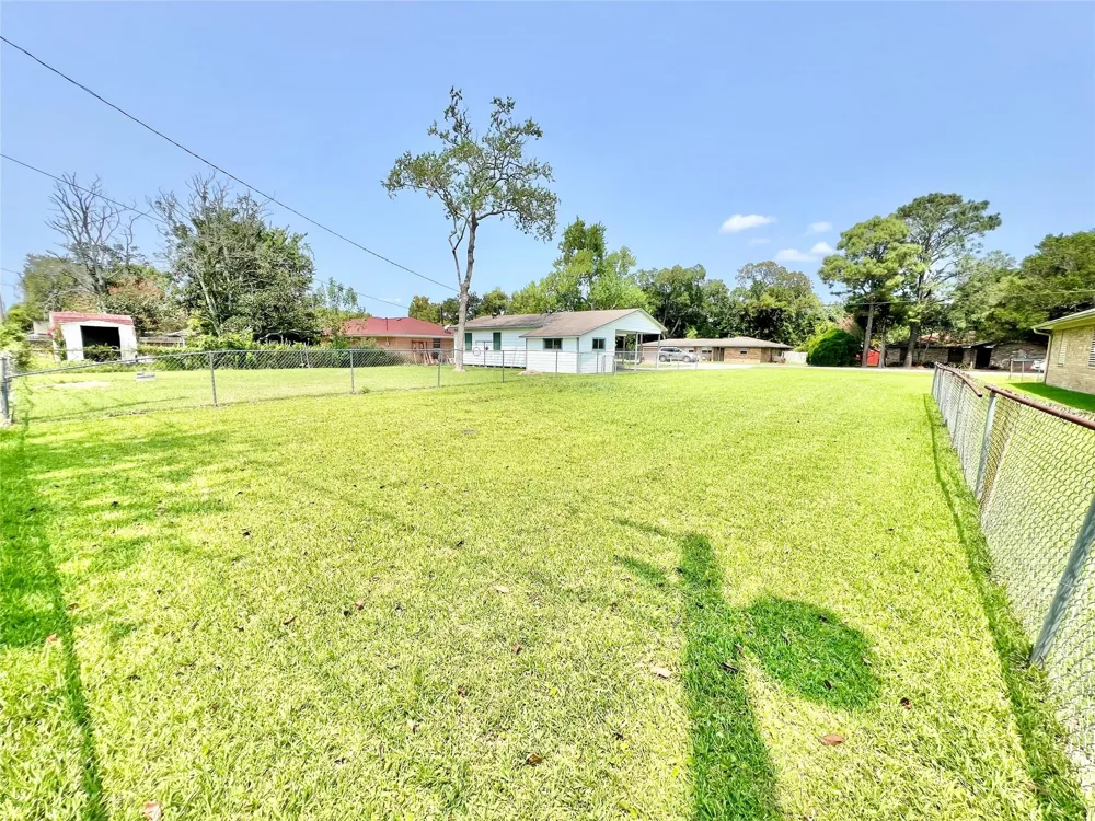11815 15th Street Santa Fe, TX 77510